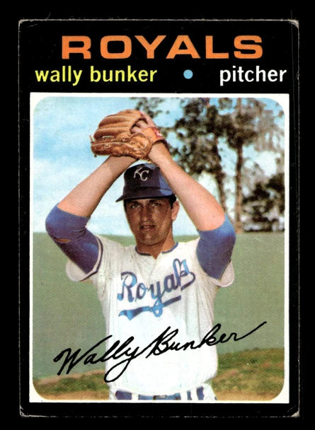 1971 Topps Wally Bunker #528 Kansas City Royals VG front of card