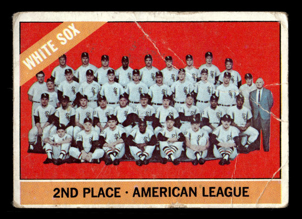 1966 Topps Chicago White Sox #426 Team Card Low Grade - Creases front of card