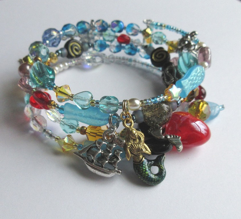 The Little Mermaid Bracelet is based on Hans Christian Andersen's beloved fairy tale.