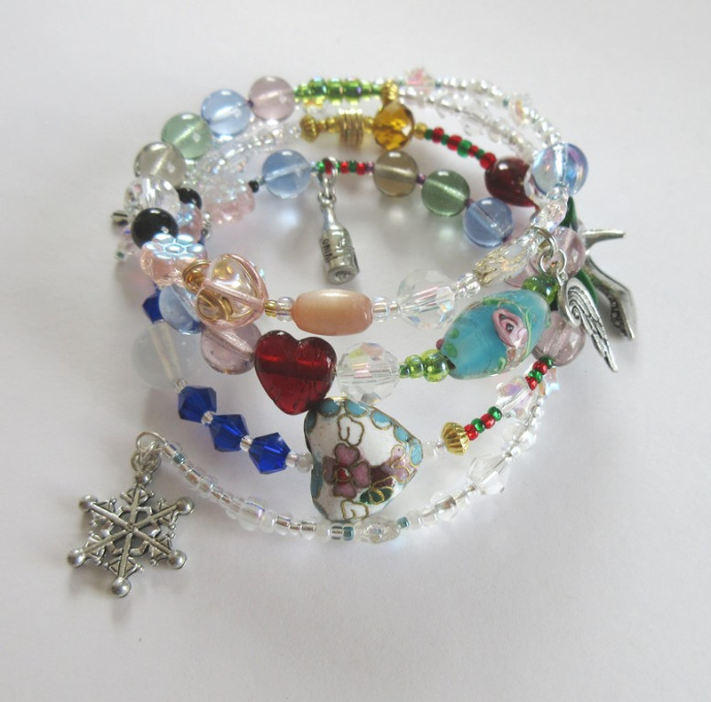 The La Boheme Bracelets tells the story of the opera through symbolic beads and charms. A perfect gift for opera lovers.