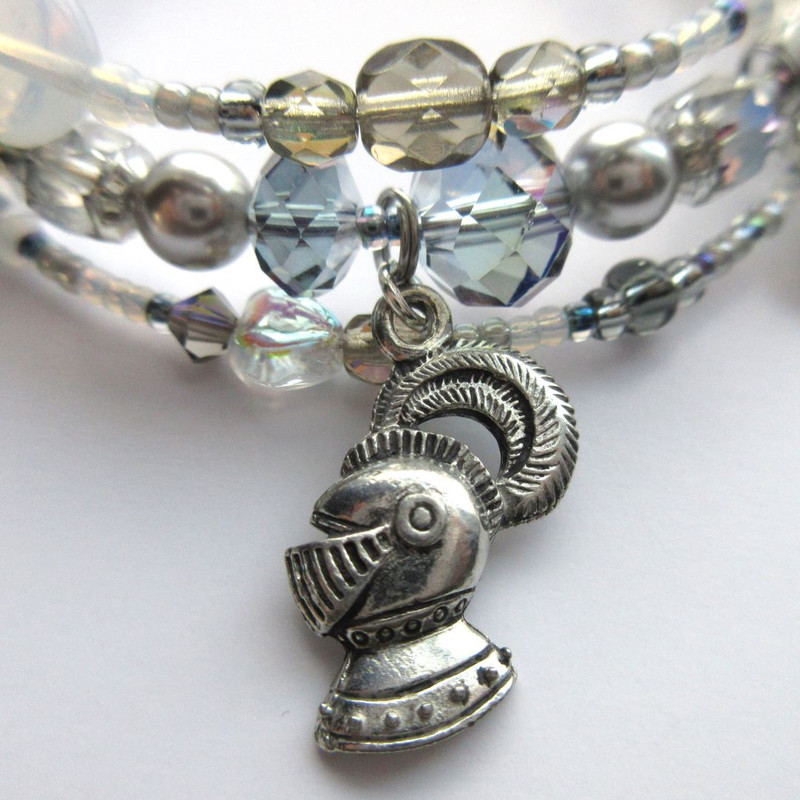 The Swan Knight Bracelet inspired Wagner's Lohengrin. A meaningful gift for opera fans.