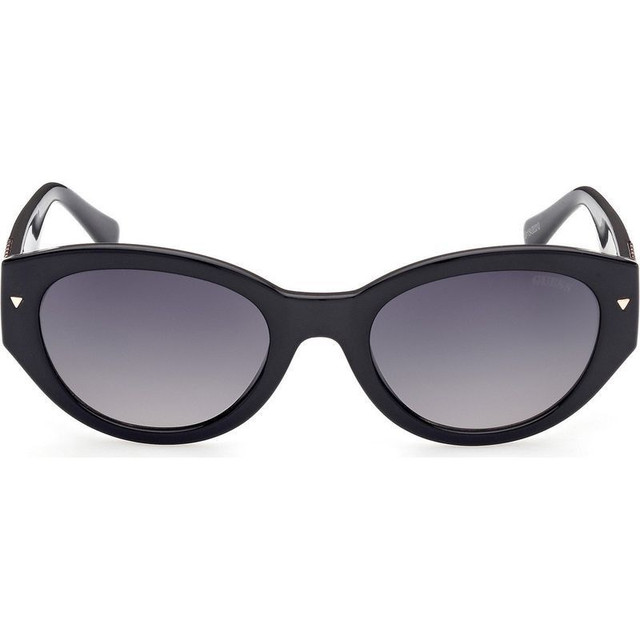 Guess 8241 - Shiny Black/Smoke Gradient Lenses