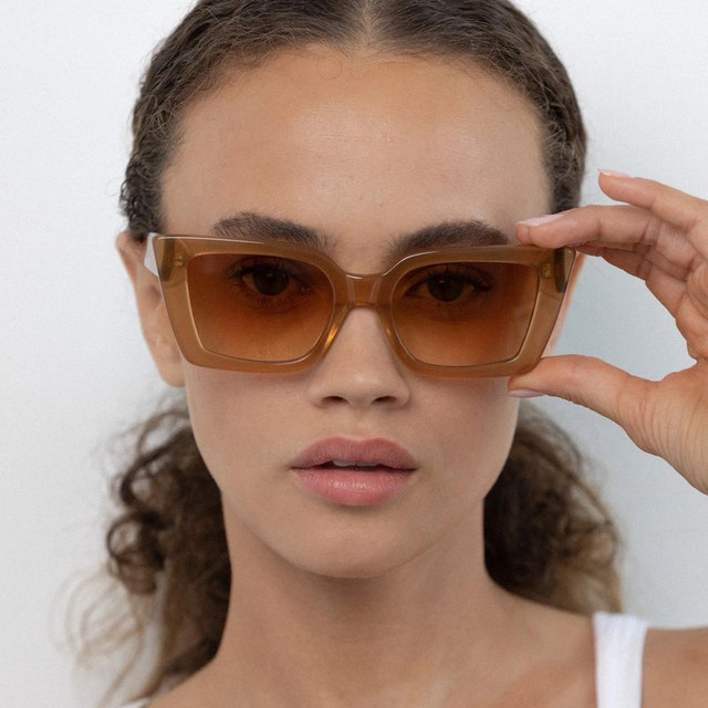 Lu Goldie Lucia - Cola/Cola Gradient Lenses