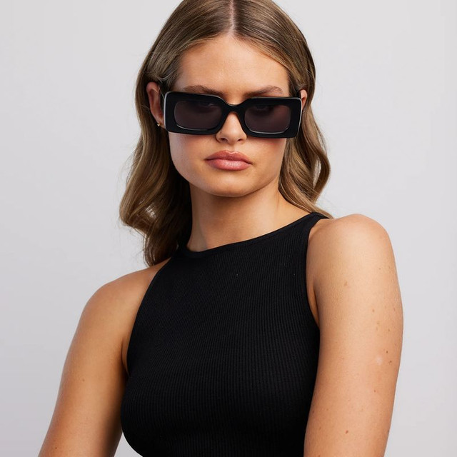 Reality Eyewear Twiggy - Black/Grey Lenses