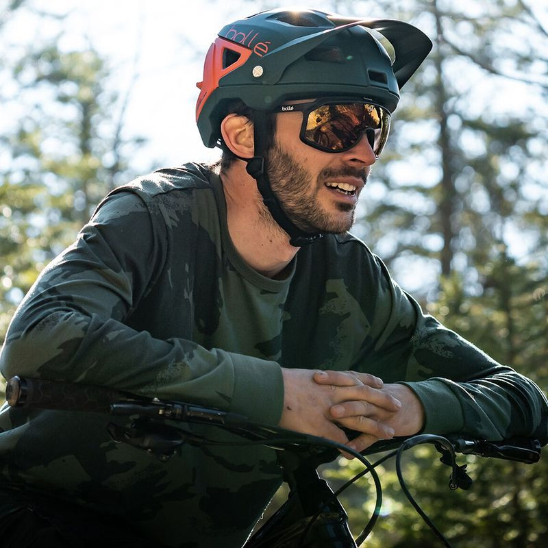 Bolle Chronoshield Matte Black/Phantom Red Photochromic