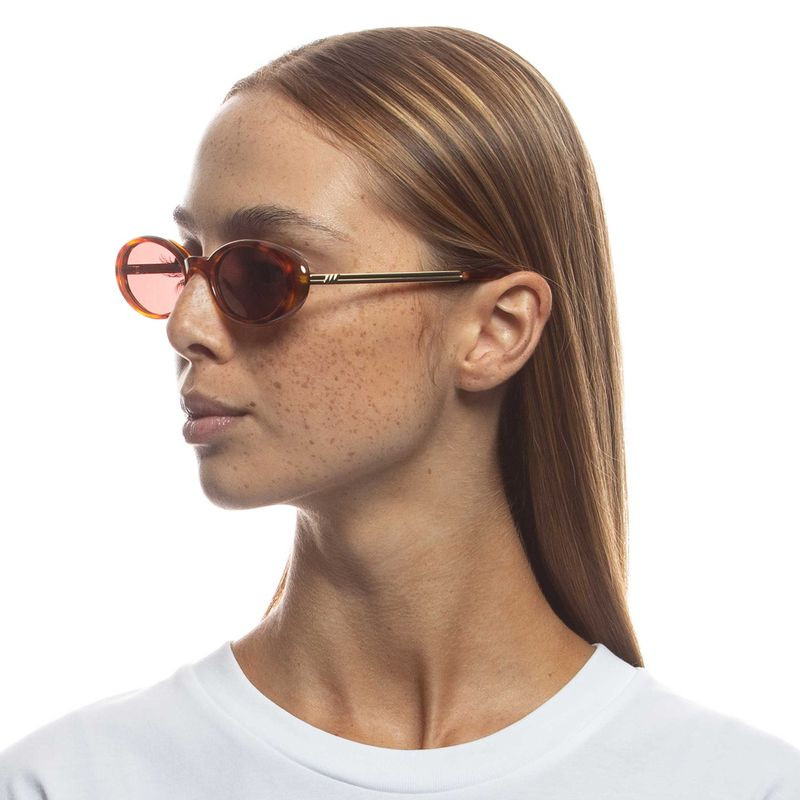 Le Specs Magnifique