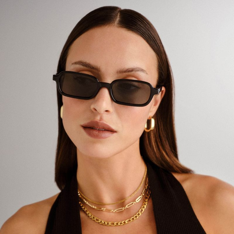 Le Specs Pilferer