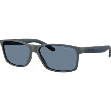 Arnette Slickster AN4185 - Matte Dark Grey/Dark Blue Polarised Lenses