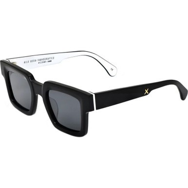 /oscar-and-frank-sunglasses/alle-ossa-044bw