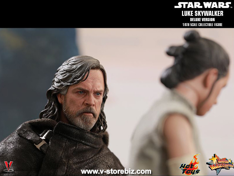 Hot Toys MMS458 Star Wars : The Last Jedi Luke Skywalker (Deluxe