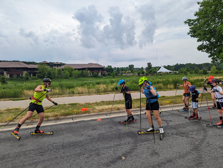​Rollerski vs. Ski Technique 