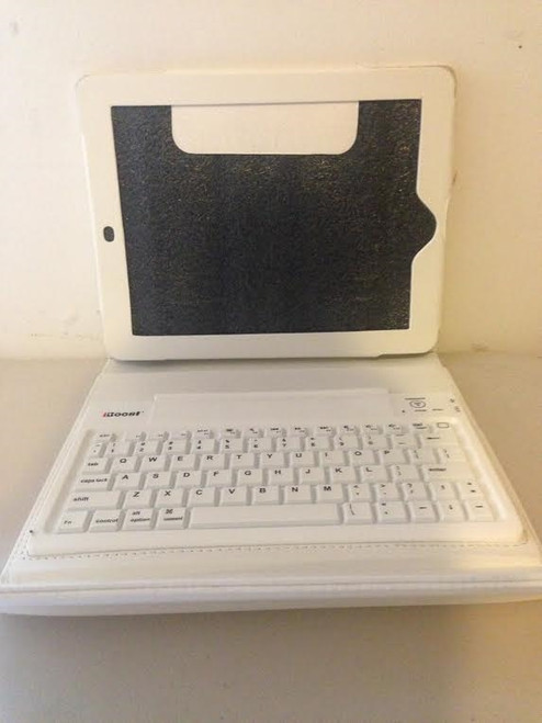 iBoost iPad Bluetooth Keyboard Folio with Bluetooth Keyboard CM3800 WHITE