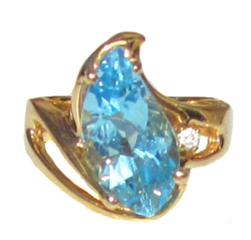 Vintage Fancy Cut Blue Topaz Ring Vintage Fancy Cut Blue Topaz Ring