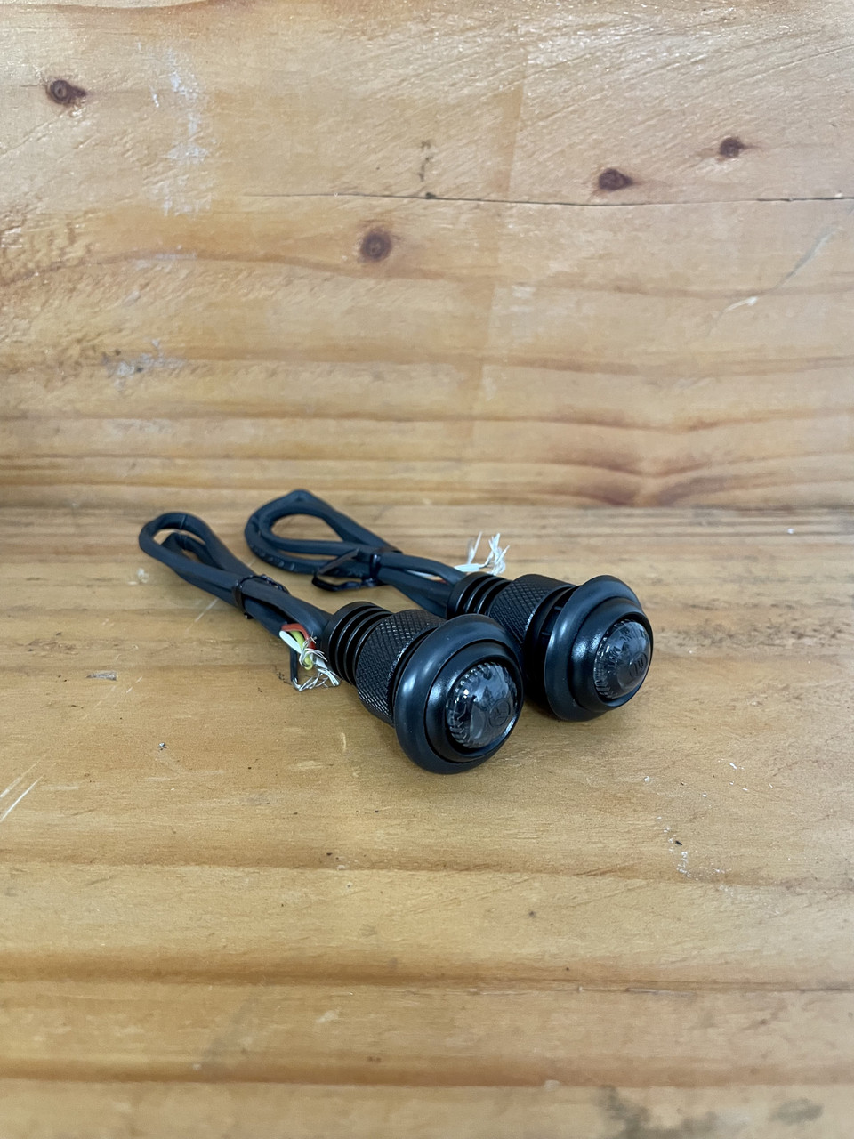 ともも Mimo Micro Flush Mount CNC Billet Aluminum Integrated LED Stop