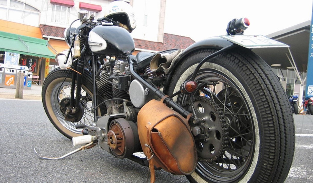 パーツ Vintage TailLight Harley Chopper Bobber Crocker Style Brass Tail Light for Harley Bobber Chopper Cafe