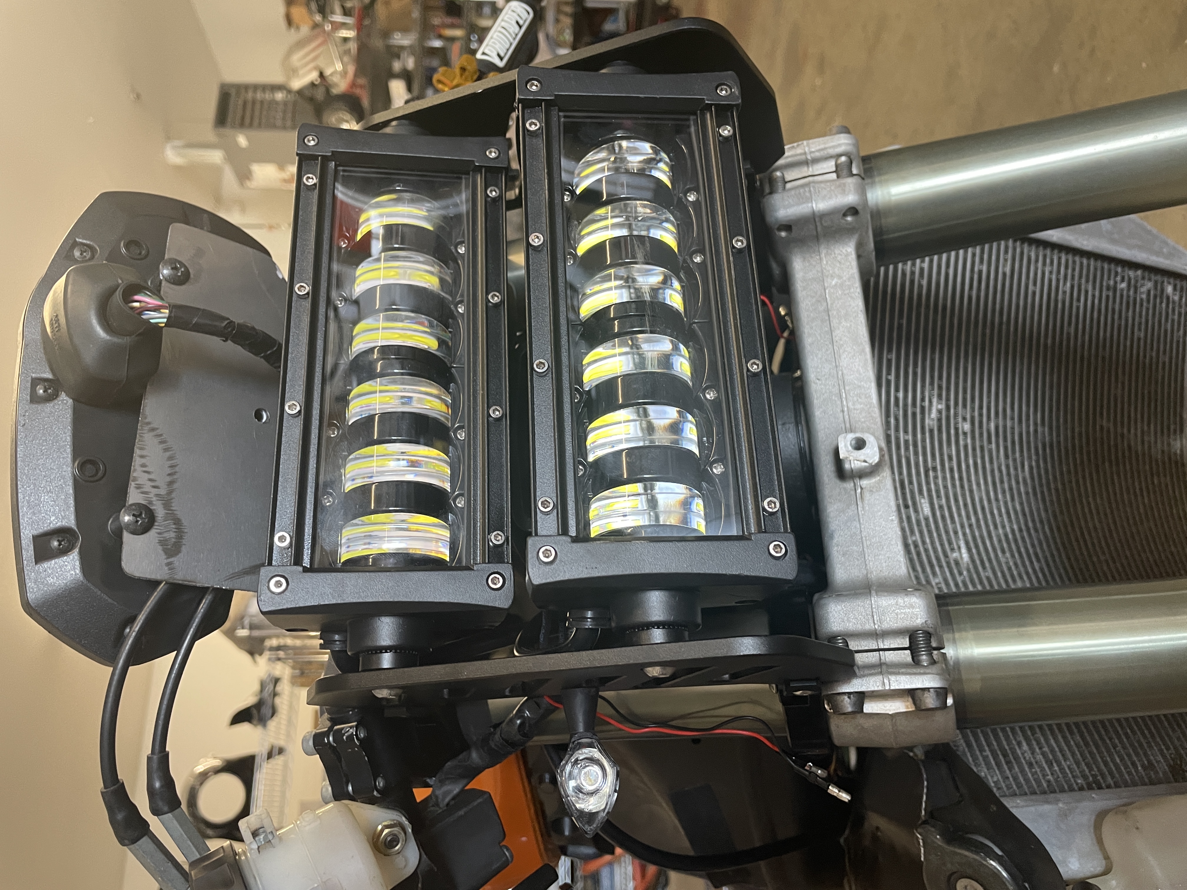 Kawasaki Zx6r streetfighter build has begun with the DayMaker