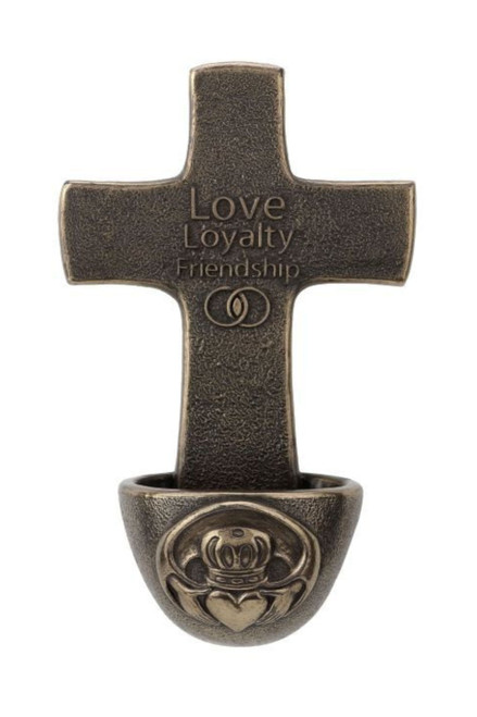 Genesis Claddagh Crucifixion Font 6.5" GN-9852
