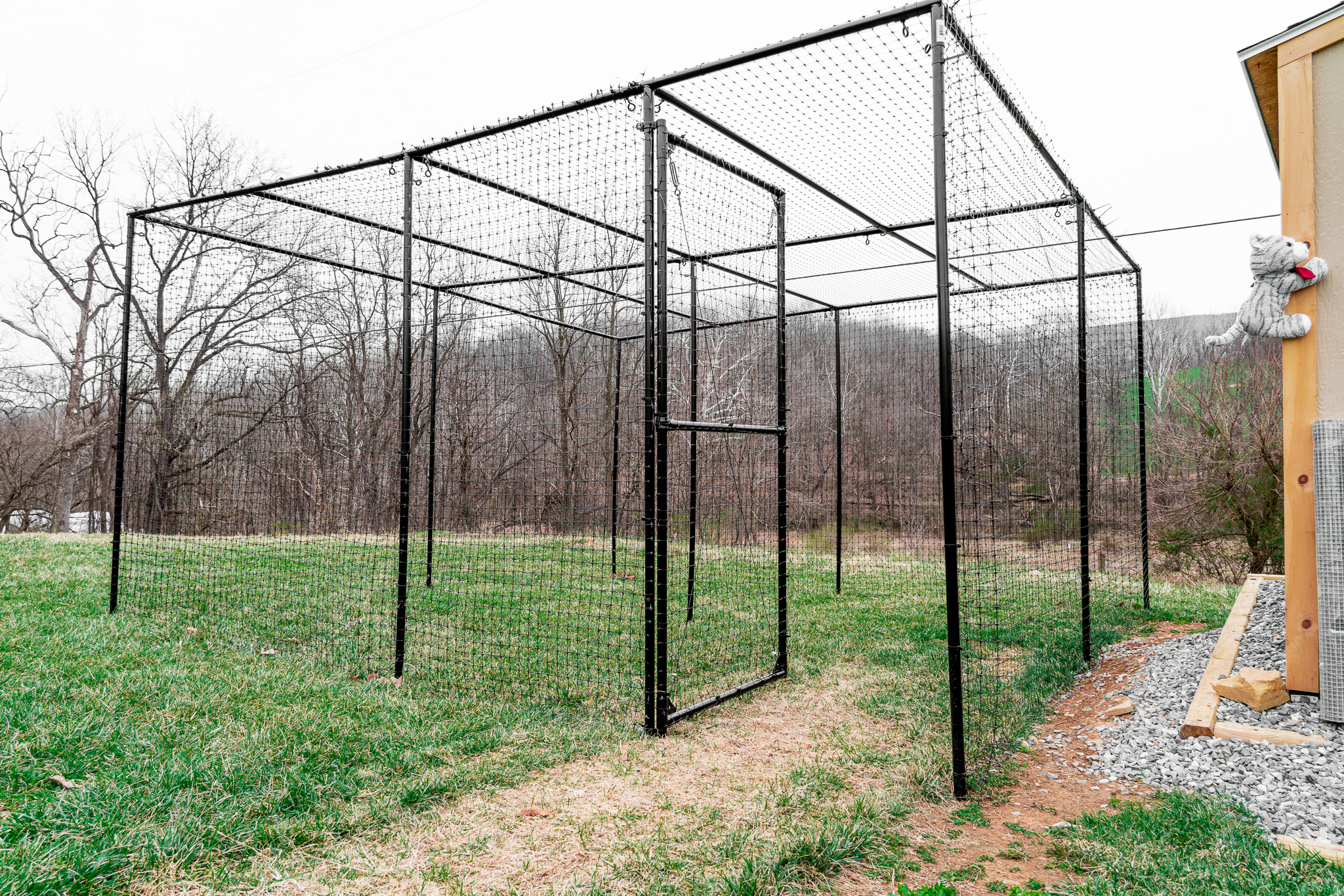 7.5' H Welded Wire Garden Fence Enclosure w/Top and Gate