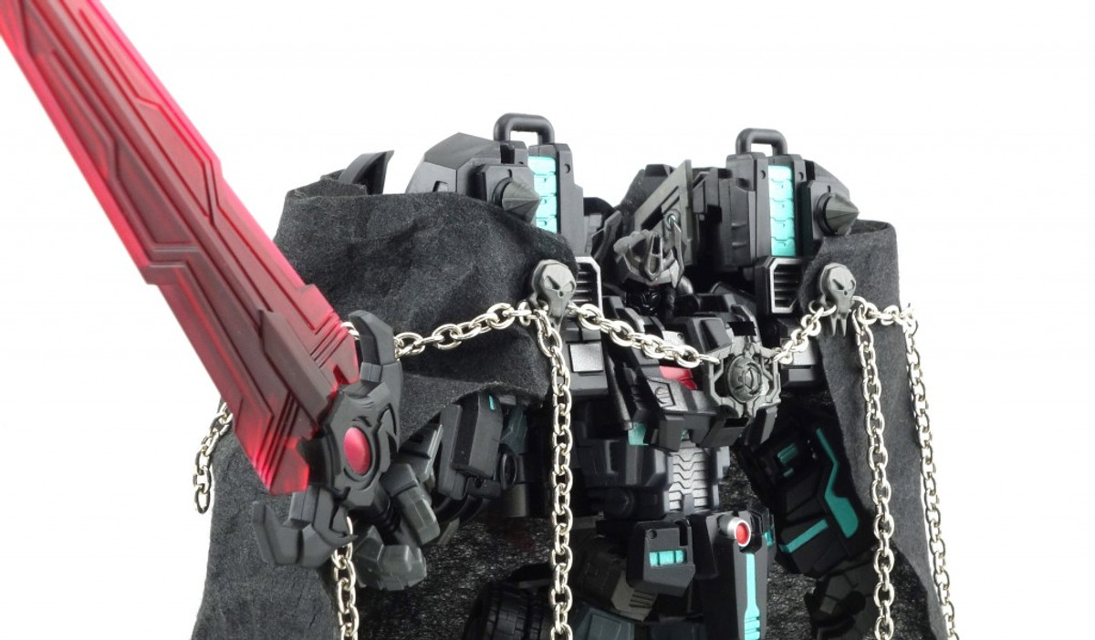 Maketoys - MT-04 Nemesis (Battle Tanker Series)