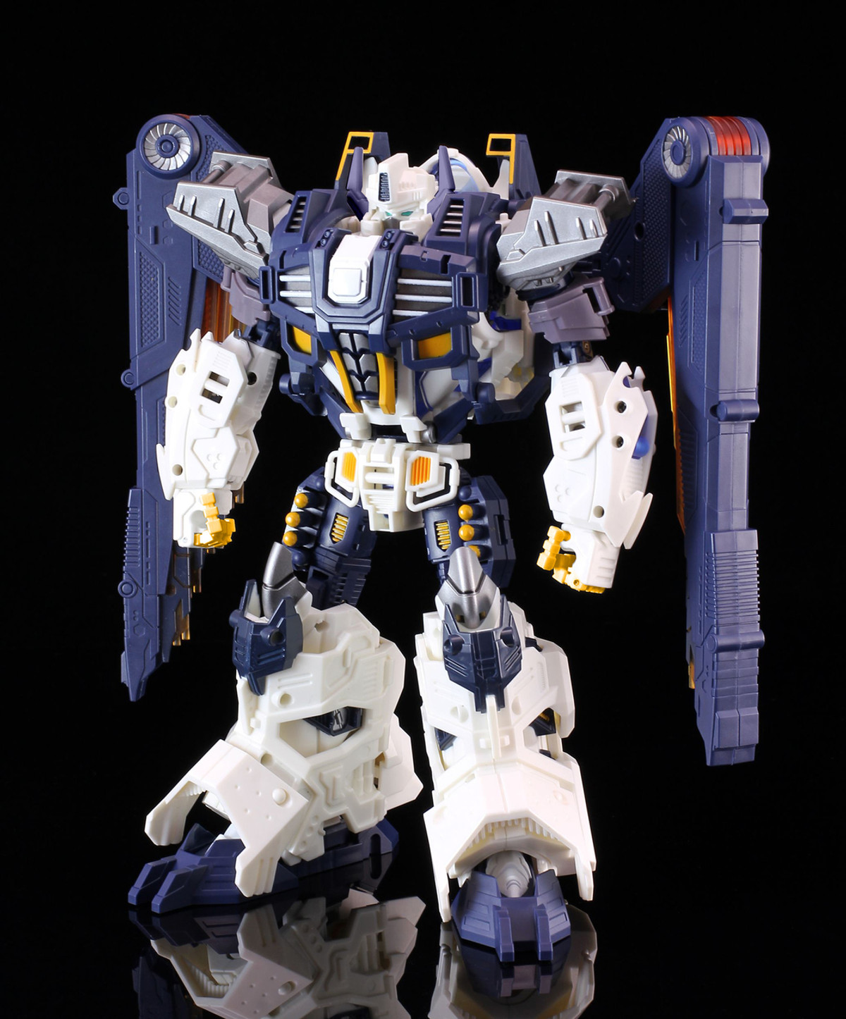 Mastermind Creations R-11 Seraphicus Prominon Core Robot and Power Cradle  Upgrade Set