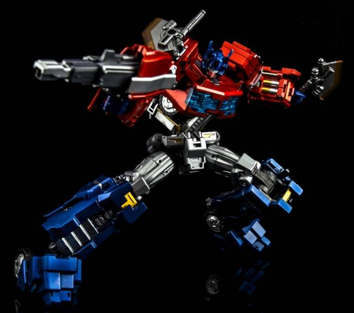 MakeToys - Cross Dimension - MTCD-01P Striker Manus (Premium)