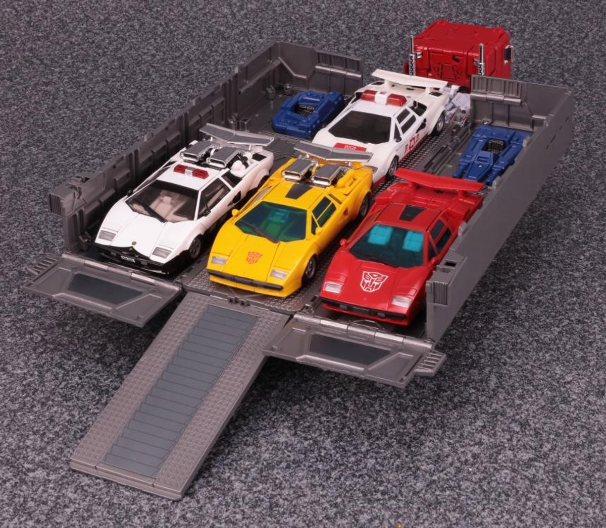 MP-44 Masterpiece Convoy 3.0