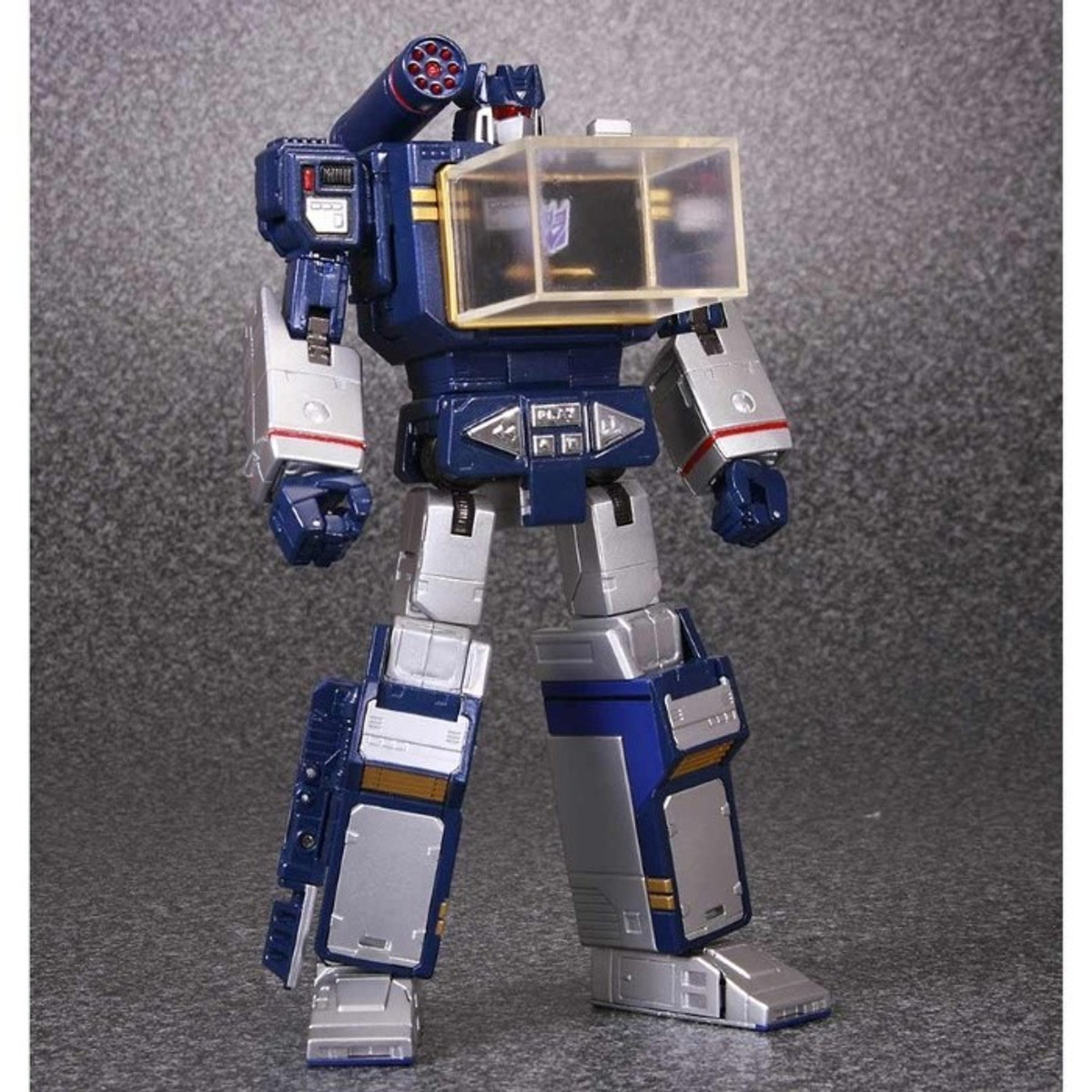 hasbro masterpiece soundwave