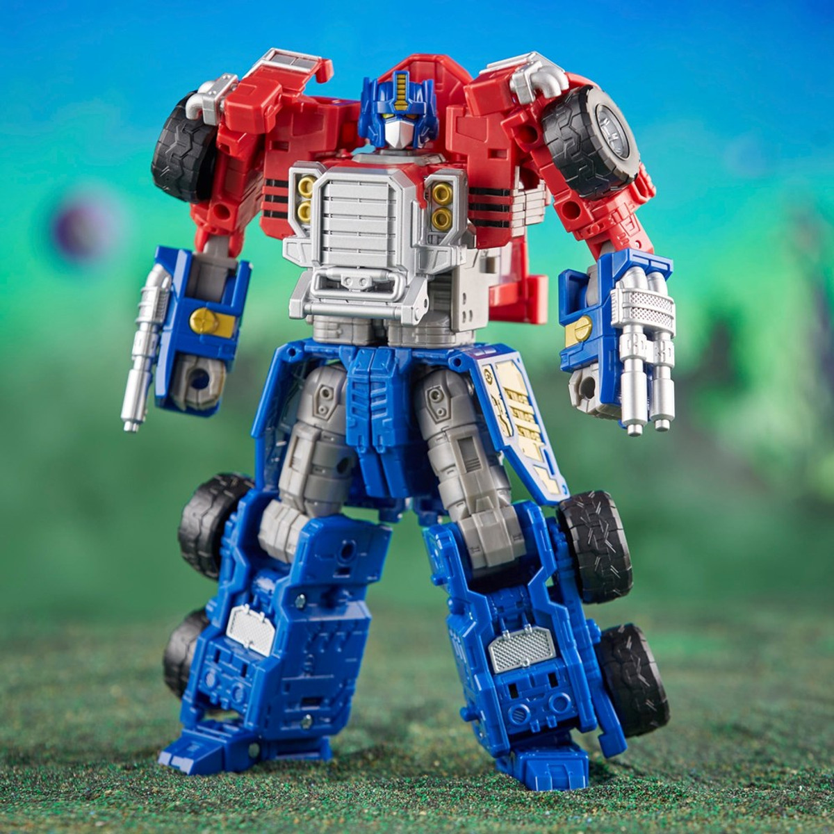 Transformers Toys Generations Legacy Core Optimus Prime Action