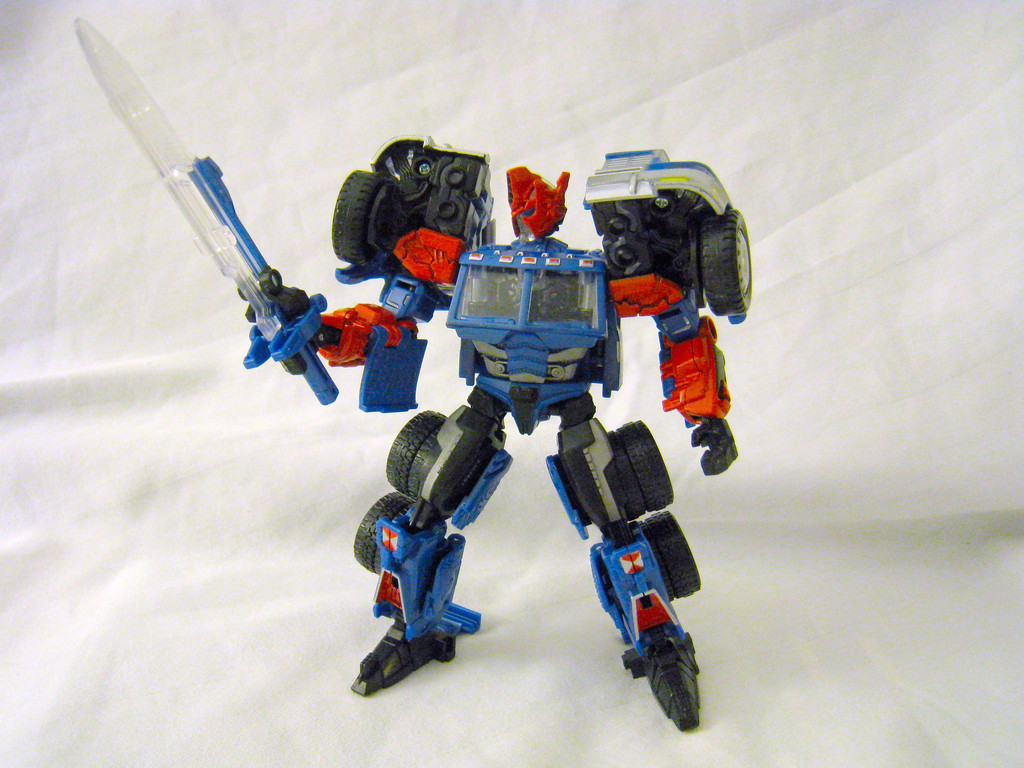 botcon2012 SHATTERED GLASS OPTIMUS PRIME