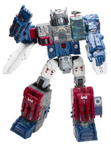 Transformers Generations Titans Return - Fortress Maximus SDCC 2016