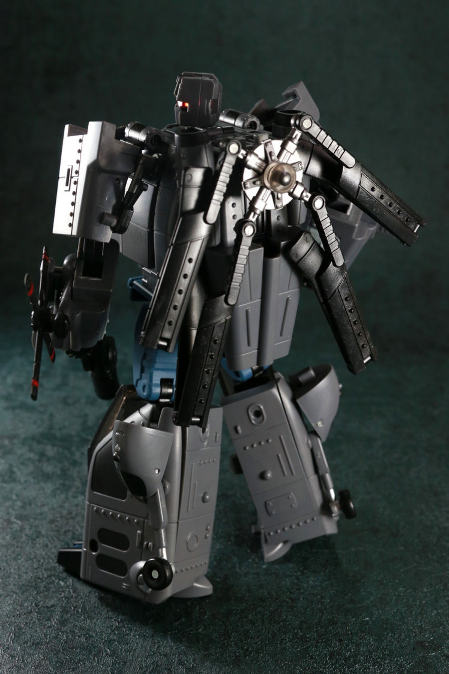 Unique Toys - Ragnaros - M-05 Rage Winterchill