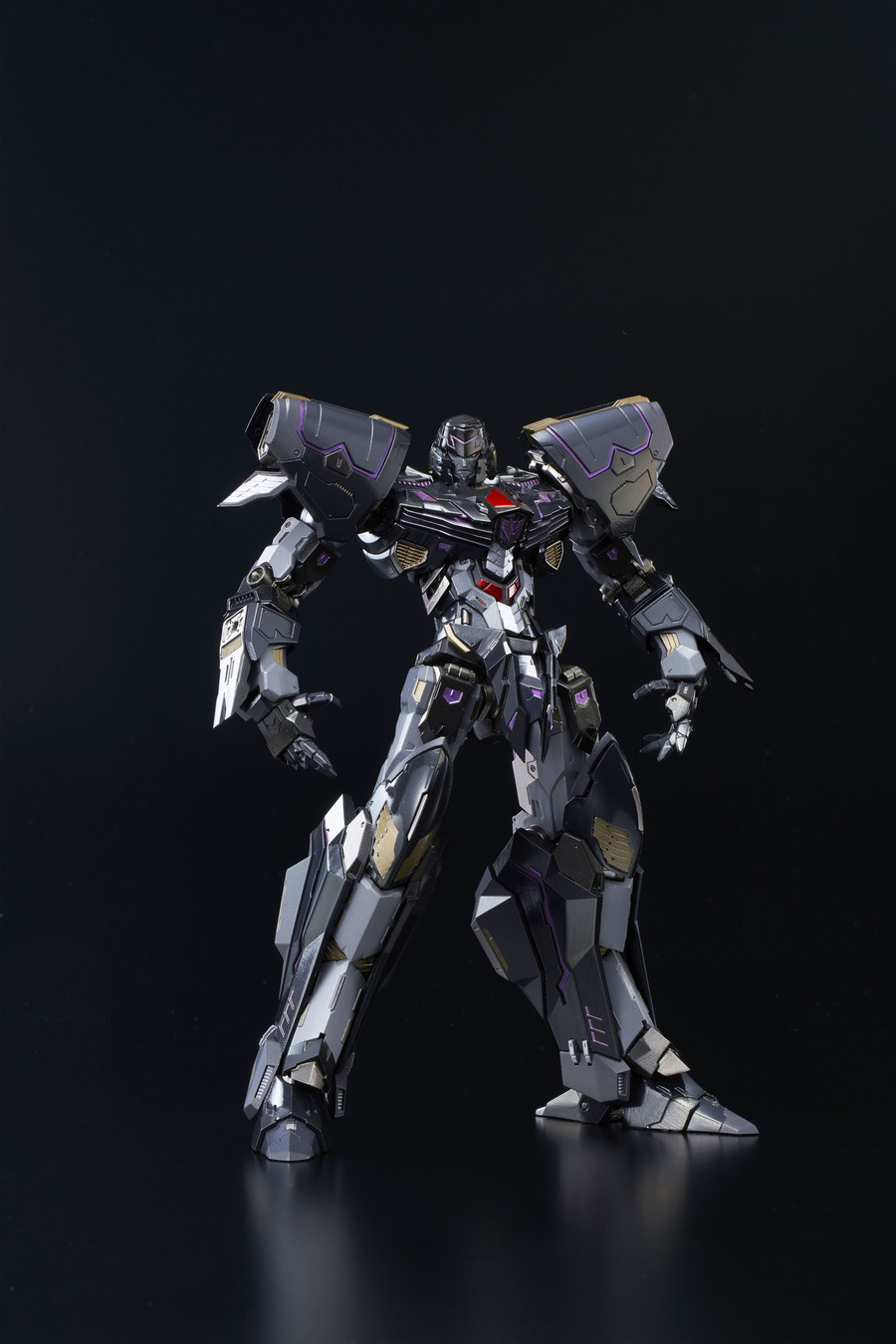 Flame Toys - Kuro Kara Kuri - Transformers Megatron