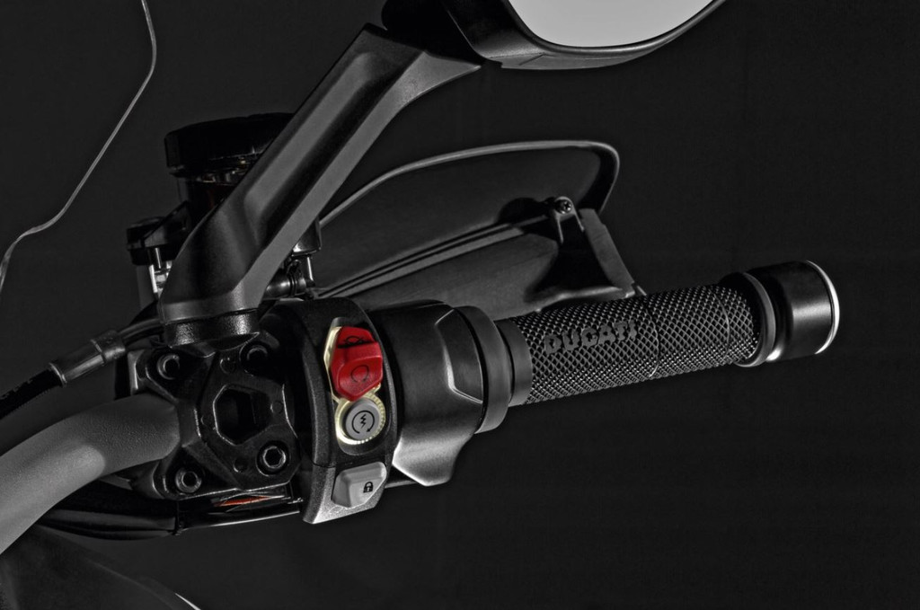  Multistrada 1200 Heated Plug-&-Play Handgrips