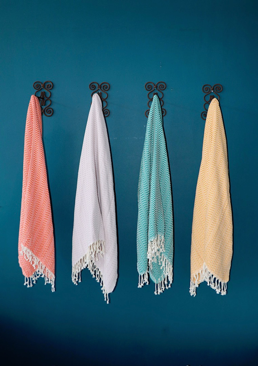 Peshtemal Extra Large Turkish Beach Towel. Cotton (color: yellow, blue,  white)