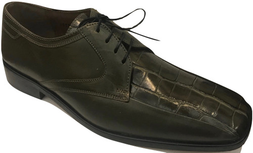 Genuine Leather Upper & Outer Sole. 

Balanced Manmade.

Clearance.