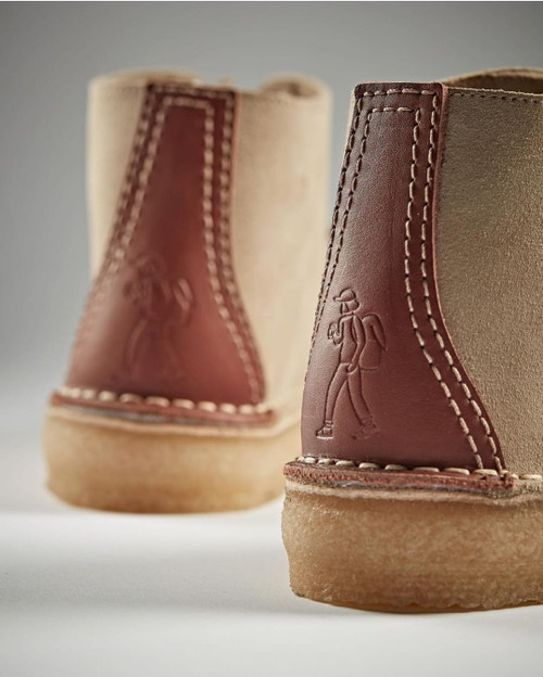 Distinctive center seam stitch detail and premium uppers combine to reflect the 1970s original. Clarks Originals signature crepe soles recall the brand's extraordinary heritage.

UPPER MATERIAL Leather

LINING MATERIAL Unlined

SOLE MATERIAL Crepe

FASTENING TYPE Lace

REMOVABLE INSOLE No

TRIMS Eyelet