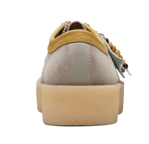 Distinctive center seam stitch detail and premium uppers combine to reflect the 1970s original. Clarks Originals signature crepe soles recall the brand's extraordinary heritage.

UPPER MATERIAL Leather

LINING MATERIAL Unlined

SOLE MATERIAL Crepe

FASTENING TYPE Lace

REMOVABLE INSOLE No

TRIMS Eyelet