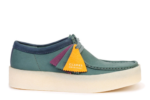 Distinctive center seam stitch detail and premium uppers combine to reflect the 1970s original. Clarks Originals signature crepe soles recall the brand's extraordinary heritage.

UPPER MATERIAL Leather

LINING MATERIAL Unlined

SOLE MATERIAL Crepe

FASTENING TYPE Lace

REMOVABLE INSOLE No

TRIMS Eyelet