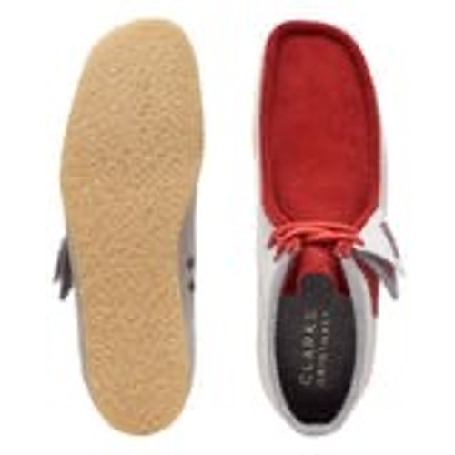 Distinctive center seam stitch detail and premium uppers combine to reflect the 1970s original. Clarks Originals signature crepe soles recall the brand's extraordinary heritage.

UPPER MATERIAL Leather

LINING MATERIAL Unlined

SOLE MATERIAL Crepe

FASTENING TYPE Lace

REMOVABLE INSOLE No

TRIMS Eyelet