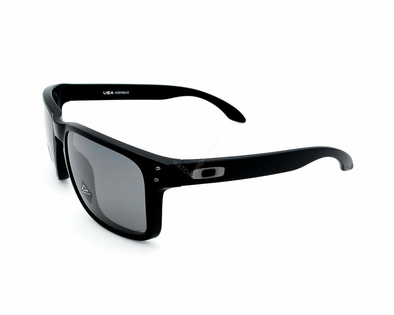 Oakley Holbrook Sunglasses (Matte Black Prizmatic Frame, Prizm Sapphire  Polarized Lens) with Country Flag Microbag, Casual