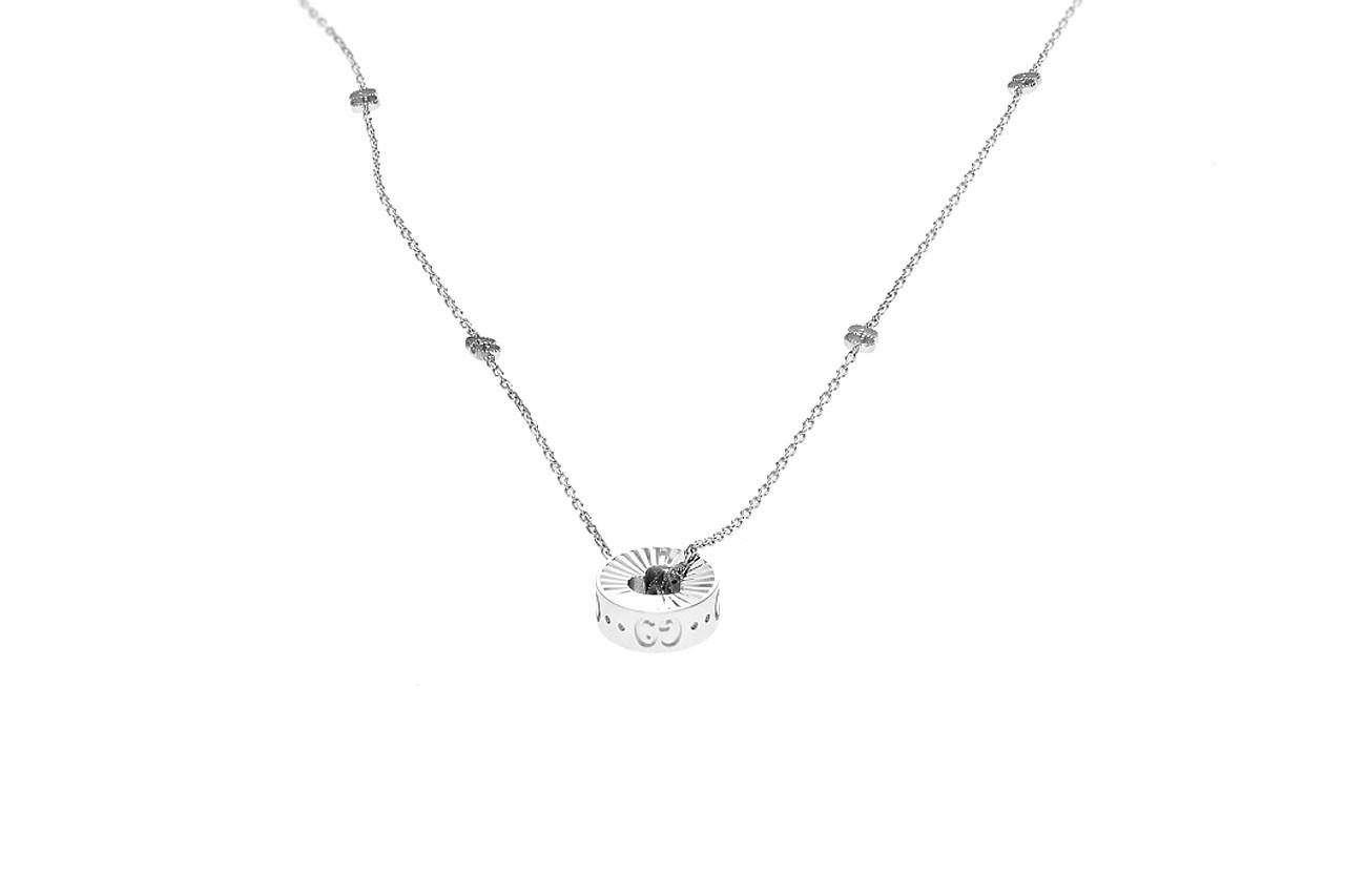 GUCCI 18K White Gold Pendant With Cut-Out Heart Necklace