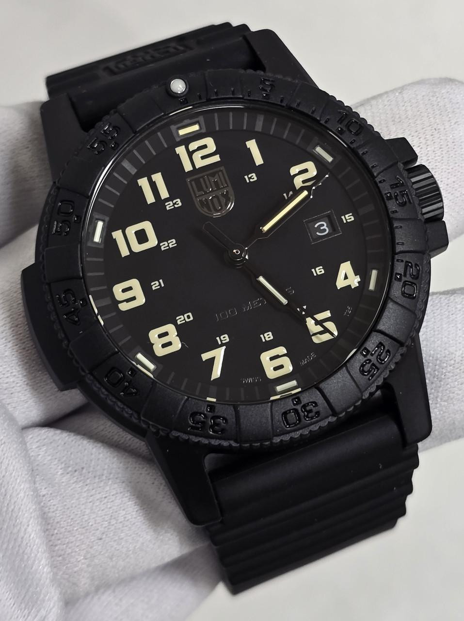 LUMINOX Leatherback Sea Turtle Giant Quartz 44MM Men's Watch XS