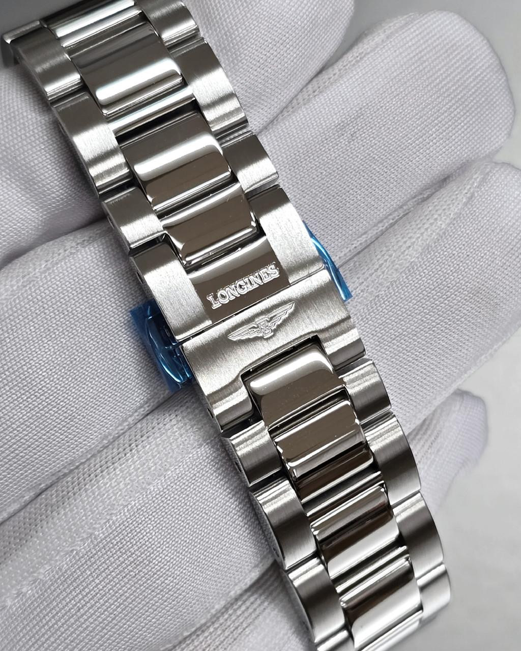 LONGINES Conquest Quartz SS 29.5 MM Silver Dial Women's Watch L3