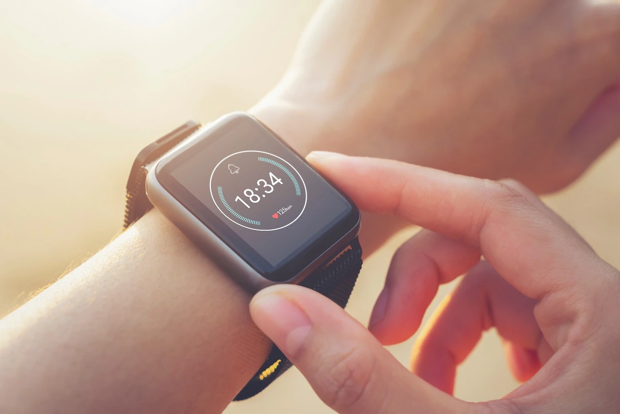 How are Smartwatches Reshaping the Traditional Watch Industry?