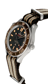 Budd&Joey  ブージートーピード VICTORINOX FieldForce Sport Titanium LMTD Edition 42MM Men's