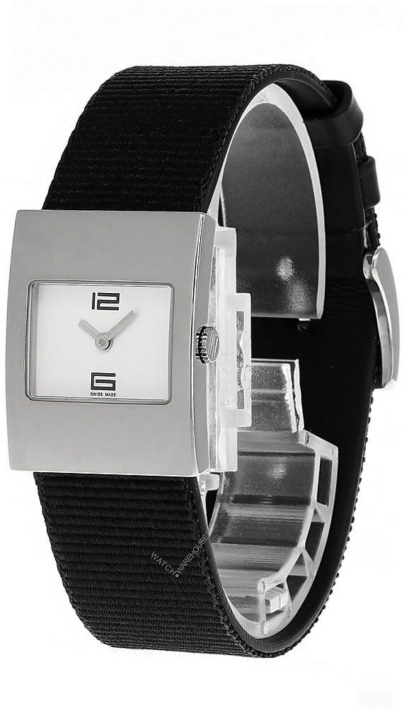 Gucci Time Piece Gucci Reissues Its Bangle Watch With Interchangeable Bezels  main image 4