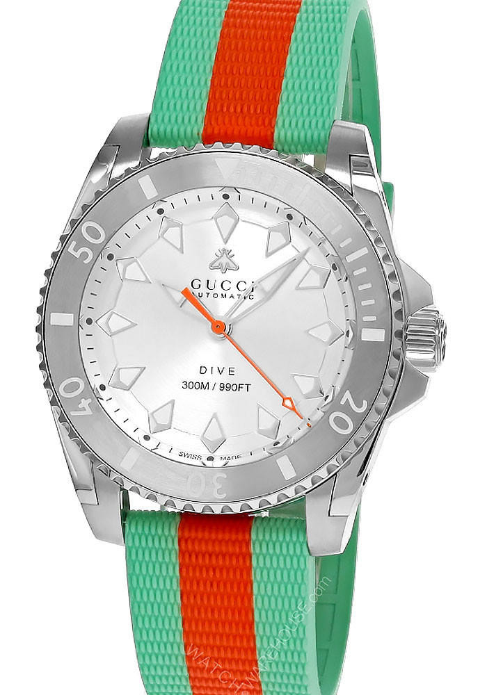 nekonekoフォルテ　GUCCI ダイバーズウォッチ 200m防水 nekonekoフォルテ 様 専用GUCCI ダイバーズウォッチ 200m防水