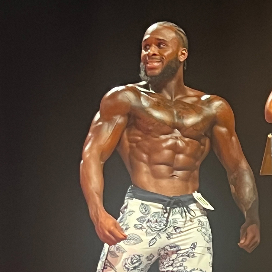 Strength-focused athlete using maca as part of a bodybuilding routine