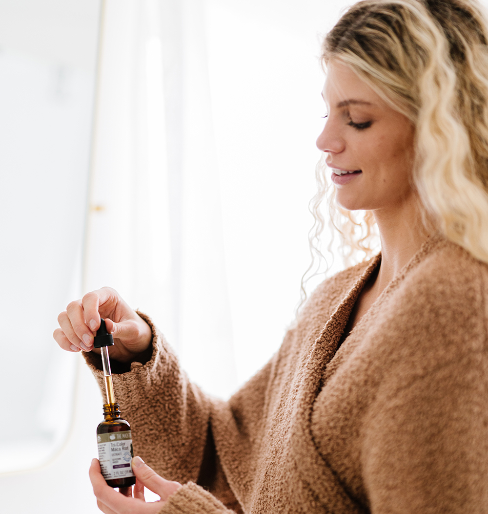 Tri-color maca root with liquid maca extract