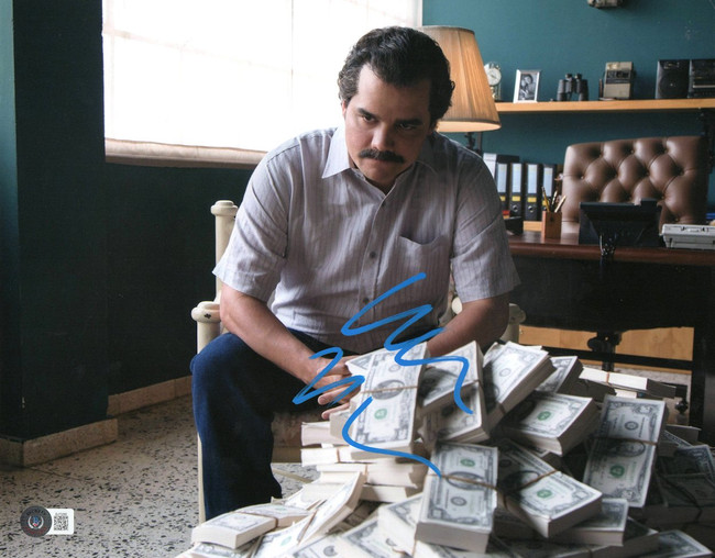 Wagner Moura Signed Autographed 11X14 Photo Narcos Money Stack BAS BJ73295